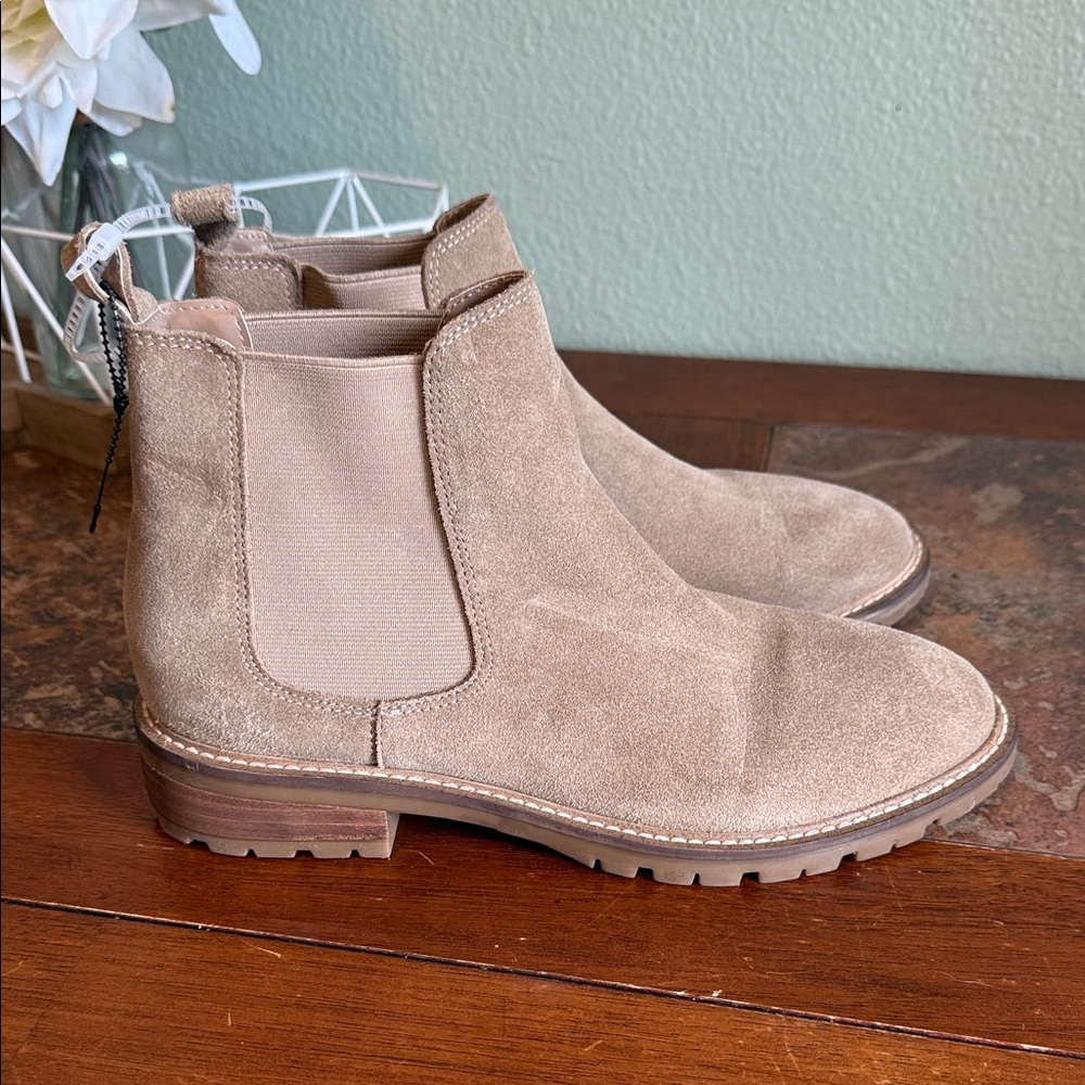 Steve Madden Tan Suede Ankle Booties